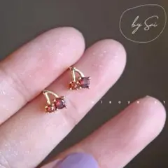 新品未使用 ピアス ゴールド さくらんぼ 小さめ アクセント かわいい 赤