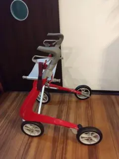ボーネルンド スイングカート おもしろ自転車 手こぎ自転車 三輪車 ボーネルンド スイングカート おもしろ自転車 手こぎ自転車 三輪車