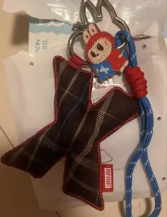 POPMART ラブブ　イニシャルチャーム　（X）