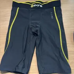 skins スキンズ　A200