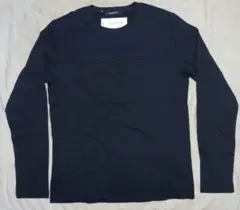 【美品】 GUEＳＳゲス　エンボスロゴ長袖カットソーロンTシャツ　ブラックМ