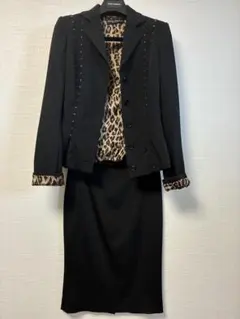 480 ドルチェアンドガッバーナ スカートスーツ ブラック 未使用級】ドルチェ＆ガッバーナ スカートスーツ ブラック Mサイズ相当
