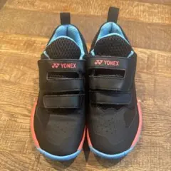 美品！ヨネックス テニスシューズ]ジュニア