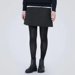 美品　無印良品　洗えるキルティングミニスカート　ブラック　Mのサムネイル