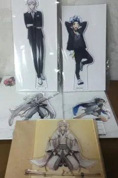 ◇刀剣乱舞　アクリルスタンド　鶴丸国永　太鼓鐘貞宗