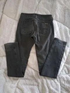 SOMETHING スタッズ付き ダークグレー スキニー デニムのサムネイル