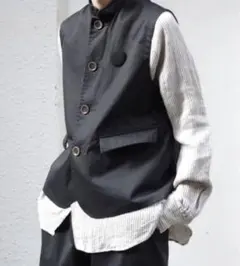 HUF XL ベスト 黒/白 抽象パターン - メルカリ