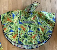 恐竜柄　キッズ　レインコート