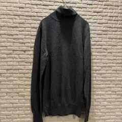 ユニクロ ダークグレー タートルネックニット ウール100%