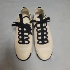 【値下げ】CHANEL スニーカー ホワイト/ブラックのサムネイル