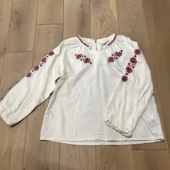 BREEZE 長袖シャツ ブラウス　チュニック110 アイボリー 赤い花柄刺繍