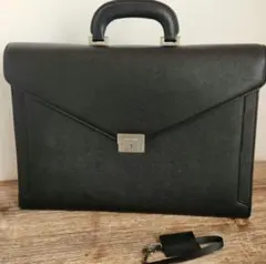 Burberry 高級ビジネスバッグ　ダレスバック　鍵付き　サフィアーノレザー