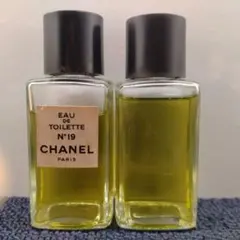 シャネルの「No.19」ミニボトル19ml 2本セット