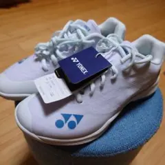 【本日限定値下】YONEX　バドミントンシューズ　24センチ