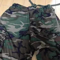 カモフラ柄短パン