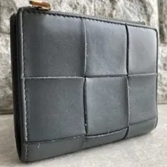 希少✨美品✨ボッテガヴェネタ カセット イントレチャート 二つ折り財布 グレー系のサムネイル