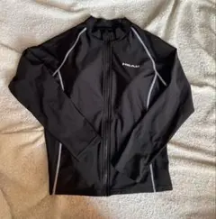 ラッシュガード