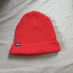 patagonia ニット帽 ビーニー 赤