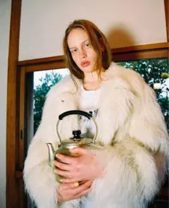 PERVERZE ホワイトファーコート PERVERZE ホワイトファーコート 2025年最新】PERVERZE レディース 毛皮