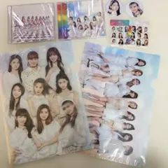 NiziU CD クリアファイル　缶バッジ　　　ステッカー　まとめ売り