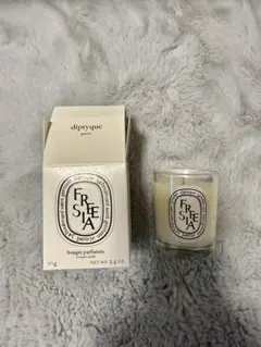 Diptyque キャンドル FREESIA 70g ショッパー付き - メルカリ