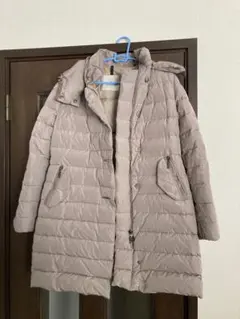 MONCLER グレーベージュ ダウンジャケット フード付き　ロング丈