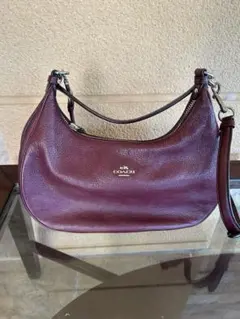 COACH バーガンディ レザー ショルダーバッグ