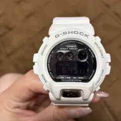 G-SHOCK GD-X6900FB-7 ホワイト 動作品のサムネイル