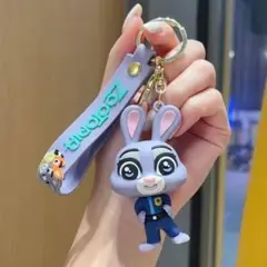 ズートピア2 ジュディ 立体チャーム - メルカリ