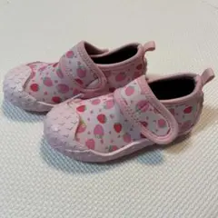 水陸両用　いちご柄ピンクサンダル 14.0cm