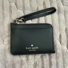 kate spade ブラック カードケース IDウィンドウ付き