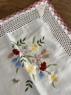 希少・ヴィンテージ】 近沢レース店 全手刺繍 テーブルクロス 0716-014