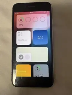 iPhone se3世代　64GB 最大容量76% SIMフリー傷多数