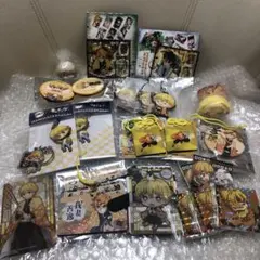 鬼滅の刃 我妻善逸 まとめ売り アクリルフィギュア 缶バッジ まめころりん