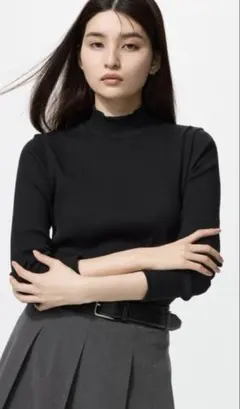 ユニクロ　リブハイネックT/長袖