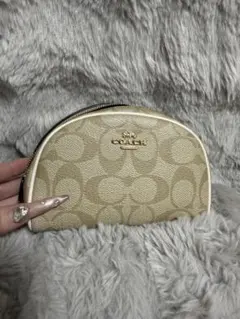 CHANEL シャネルココマーク 総柄 ポーチ ベージュ - メルカリ