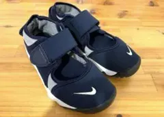 ナイキ　エアリフト　19センチ　キッズ　サンダル