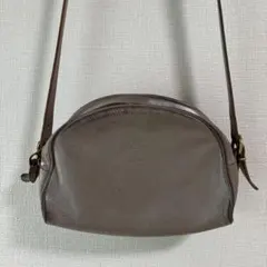 IL BISONTE ブラウン 半月型ショルダーバッグ