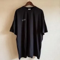 VETEMENTS 24SS インサイドアウト エンブロイダリーロゴ Tシャツのサムネイル