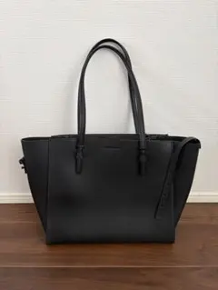 就活・入学式にも】Charles & Keith トートバッグ 黒 - メルカリ