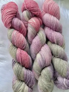 ソックヤーン 毛糸 3カセ 約300g 手染め 糸 ピンク 紫 グレー