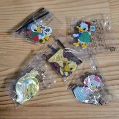 ドナルドダック・デイジーダック ピンバッジ 5個セット