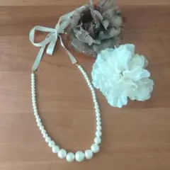パール風ネックレスと花飾り2個セット