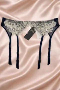 Item thumbnail for item 704ab67a-eb0c-449c-b4fb-bcbb0785e54d