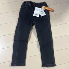 ダークグレー スキニーパンツ