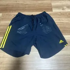スポーツ ピステショートパンツ adidas