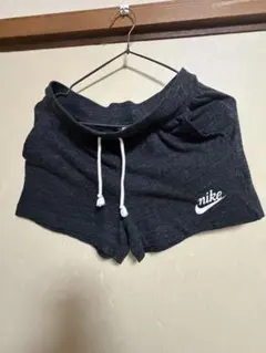 Nike ダークグレー ショートパンツ Mサイズ