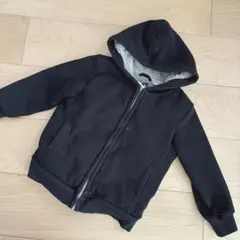 UNIQLO 110 モコモコ　上着　黒　パーカー