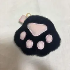 ねこ肉球ぬいぐるみキーホルダーのサムネイル