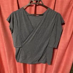 adidasアディダス　Tシャツ